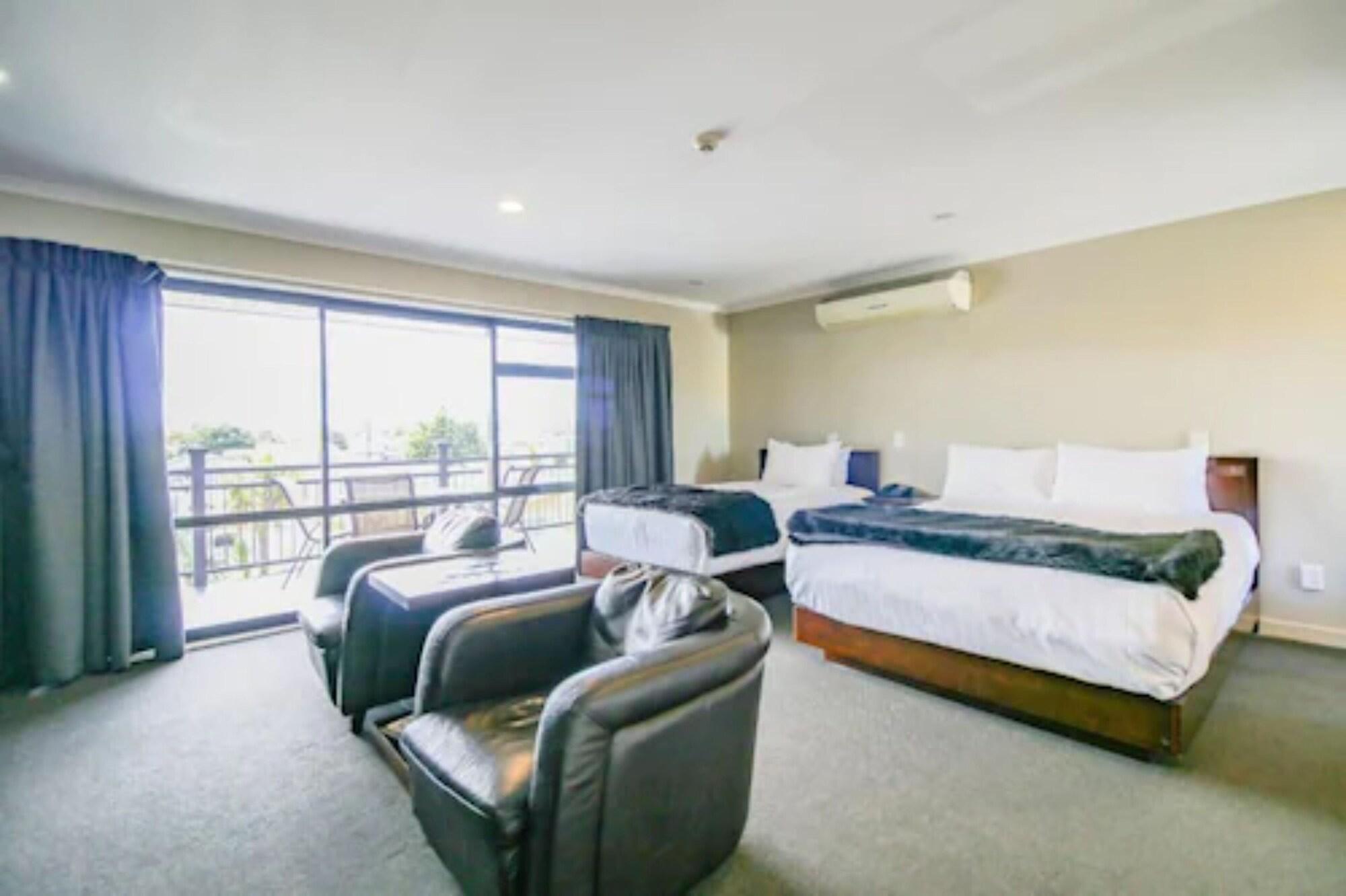 Aotea Motor Lodge Whanganui Exterior foto A typical hotel room